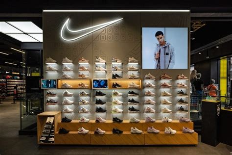 best place buy nike shoes